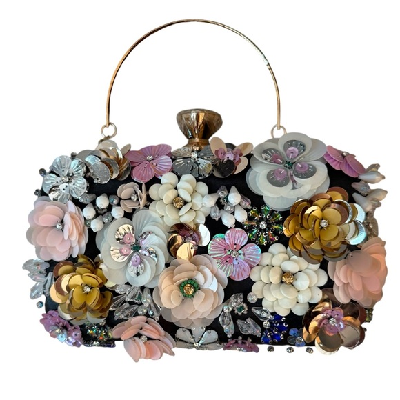 New Bebe Los Angeles Daisy Clutch Black Multi  Embellished Bag TikTok VIRAL - Picture 1 of 8